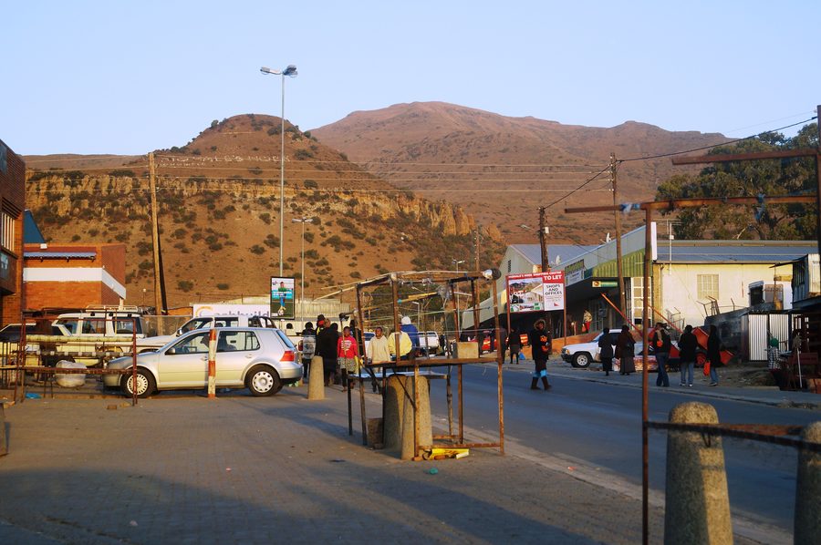 Town view of Mohale's Hoek