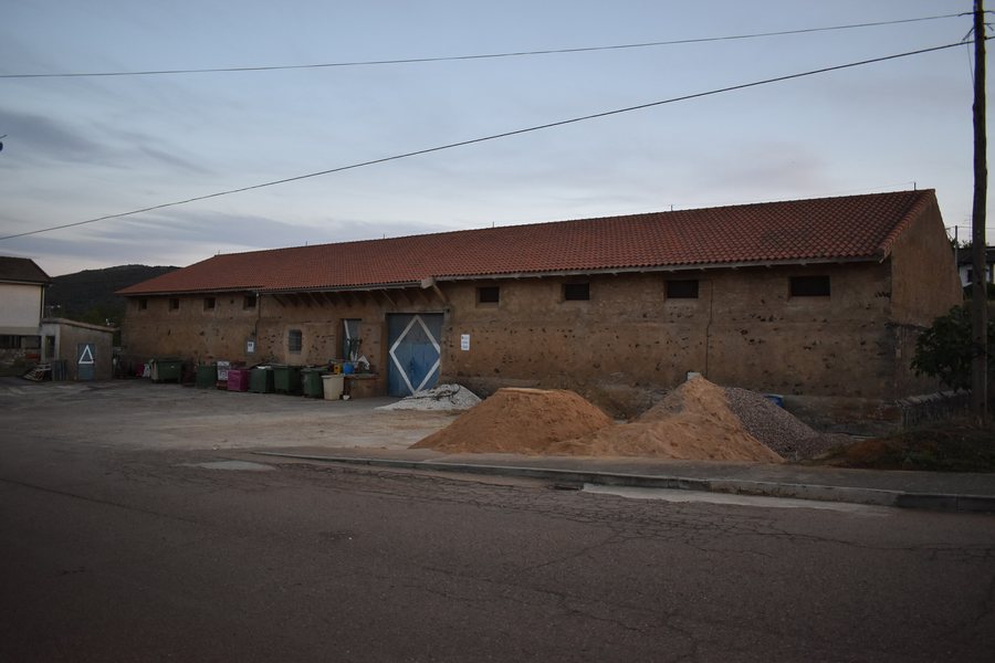 File:Graneiro de Tamames, Salamanca.jpg