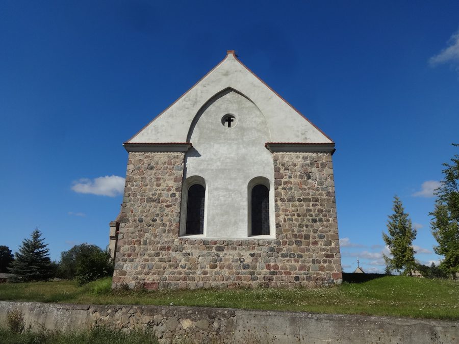 Dorfkirche in Haßleben im Boitzenburger Land, Ansicht von Osten
