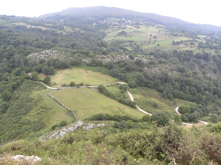 File:Següencu desde el peñón Payares - panoramio.jpg