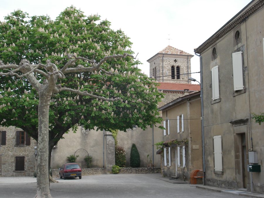 File:Ratières place.JPG