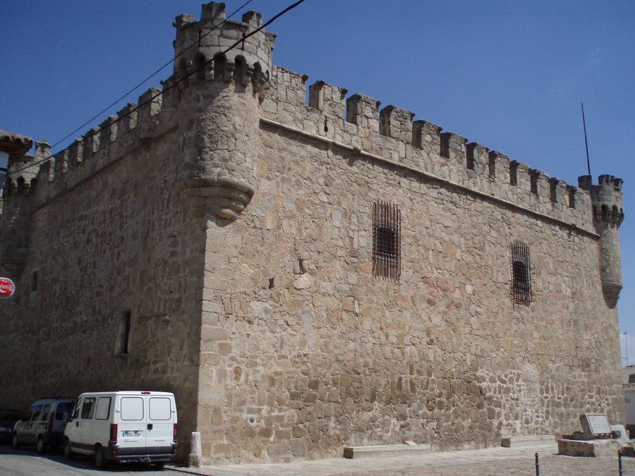 File:Castillo de Orgaz--1.JPG