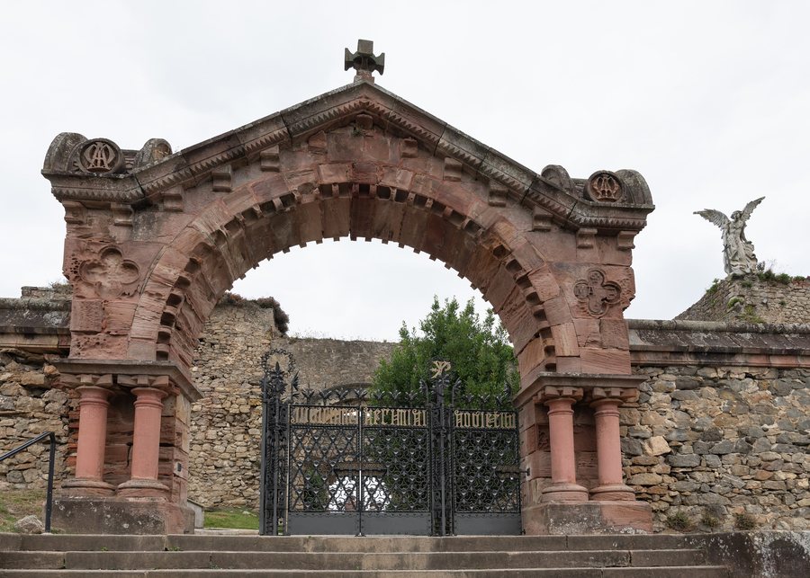 File:Cemetery - Comillas, Spain - July 25, 2024.jpg