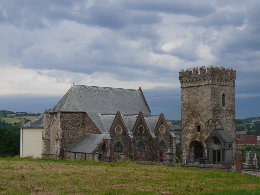File:Saint-Léonard - Église Saint-Léonard - 1.jpg