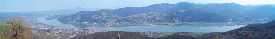 Panoramic view from Nagymaros across the Danube to the Visegrád Mountains
