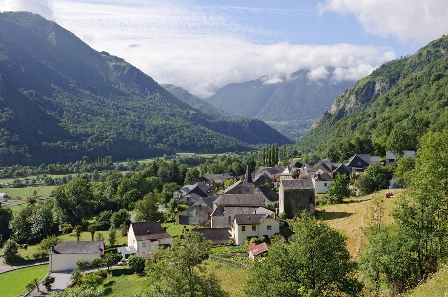 File:Gere-Belesten vallee Ossau.jpg