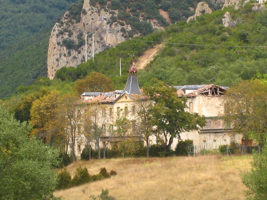 Balneario de Sobrón in Álava, in the landscape of the Hoces del Sobrón
