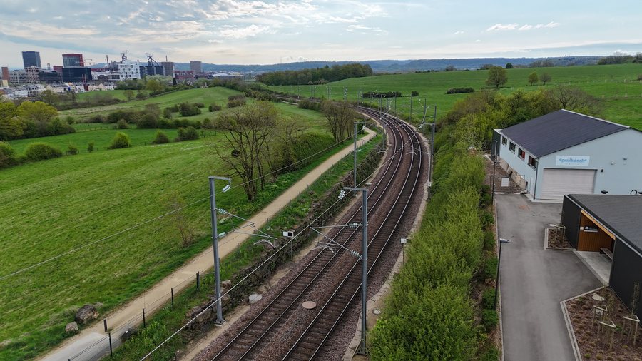 File:Sanem, gare CFL Belval-Rédange (109).jpg
