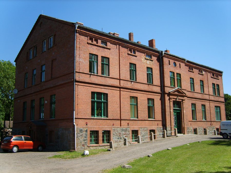 File:Gribow-Gutshaus-0807k.JPG