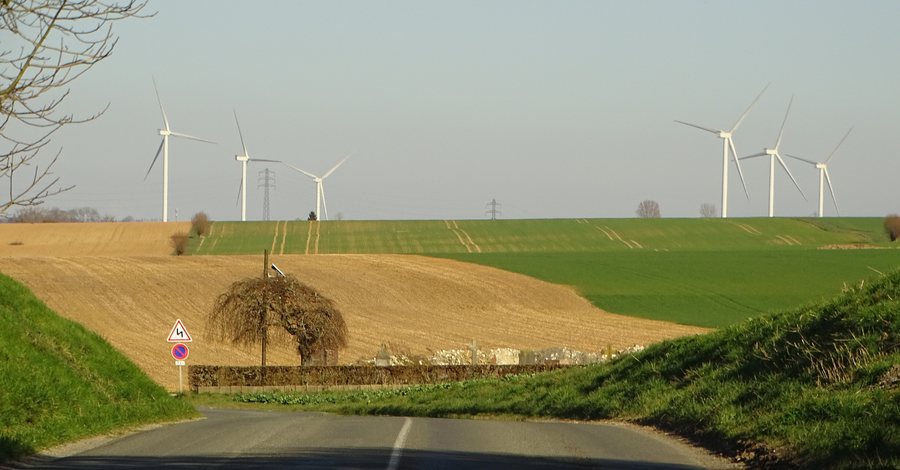 File:Walincourt-Selvigny et Haucourt-en-Cambrésis - Parc éolien du Bois de Saint-Aubert (A01).JPG