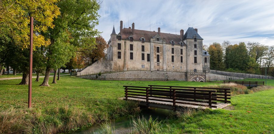 File:Castle of Vendeuvre-sur-Barse (10).jpg