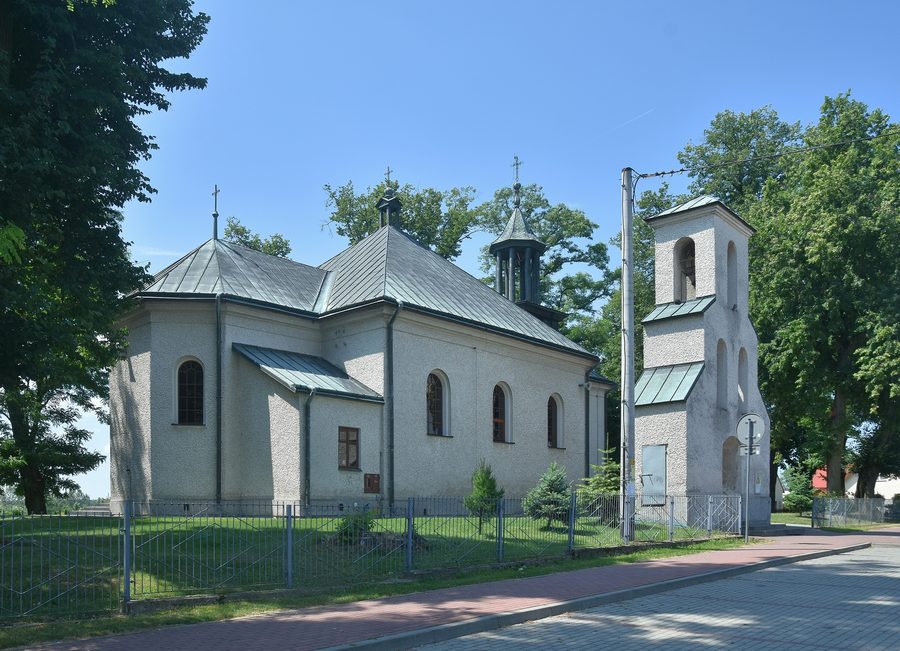 Kirche Mariä Himmelfahrt in Obsza, Polen