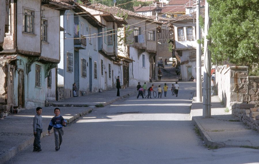 Historic houses and market scene in Çankırı