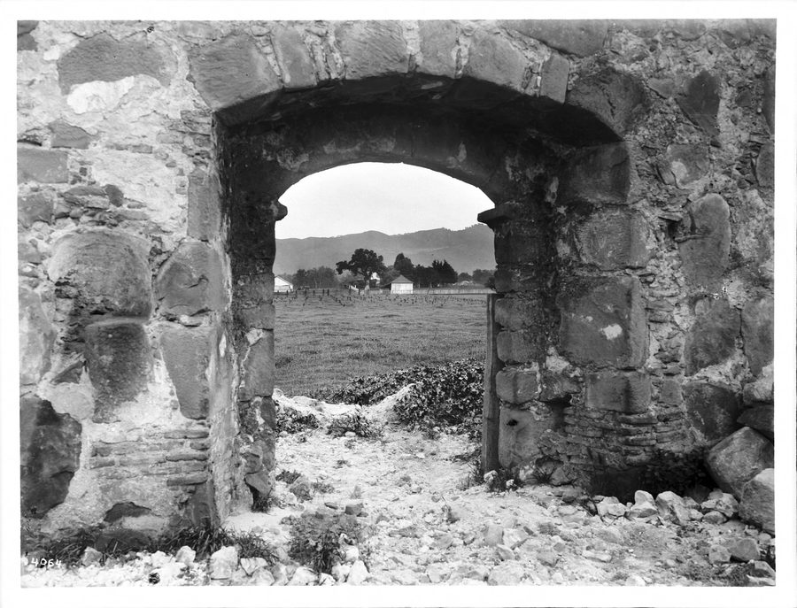 View through the main entrance to the ruins of Mission Santa Margarita, California