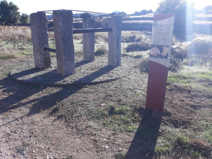 File:20210916 100950 Santibánez de Béjar.jpg
