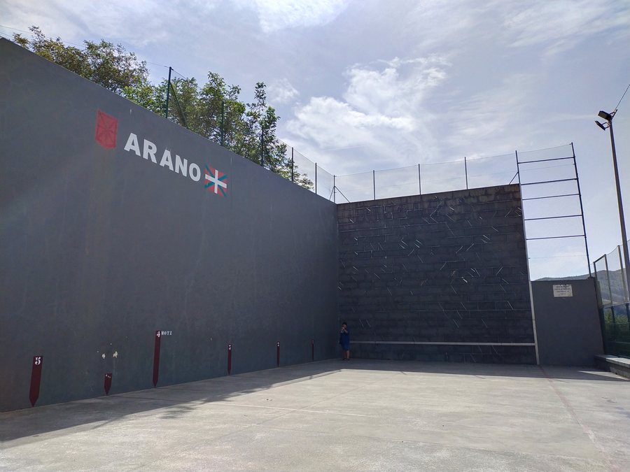 File:Arano Goiko Herri-232.jpg