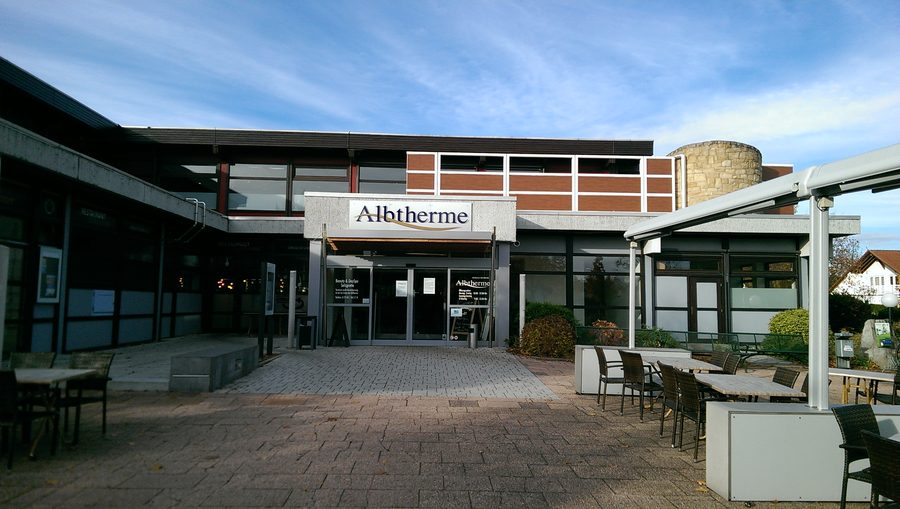 Vorplatz der Albtherme in Waldbronn