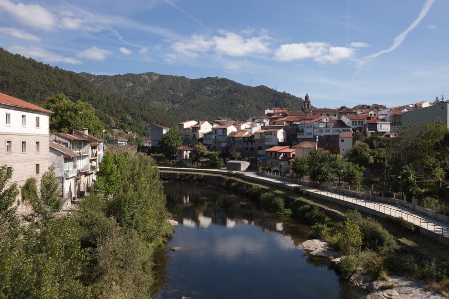 File:Ribadavia - Galiza - Spain 2.jpg