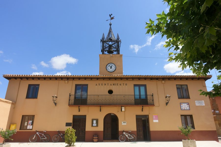 File:Ayuntamiento de Castroverde de Campos.jpg