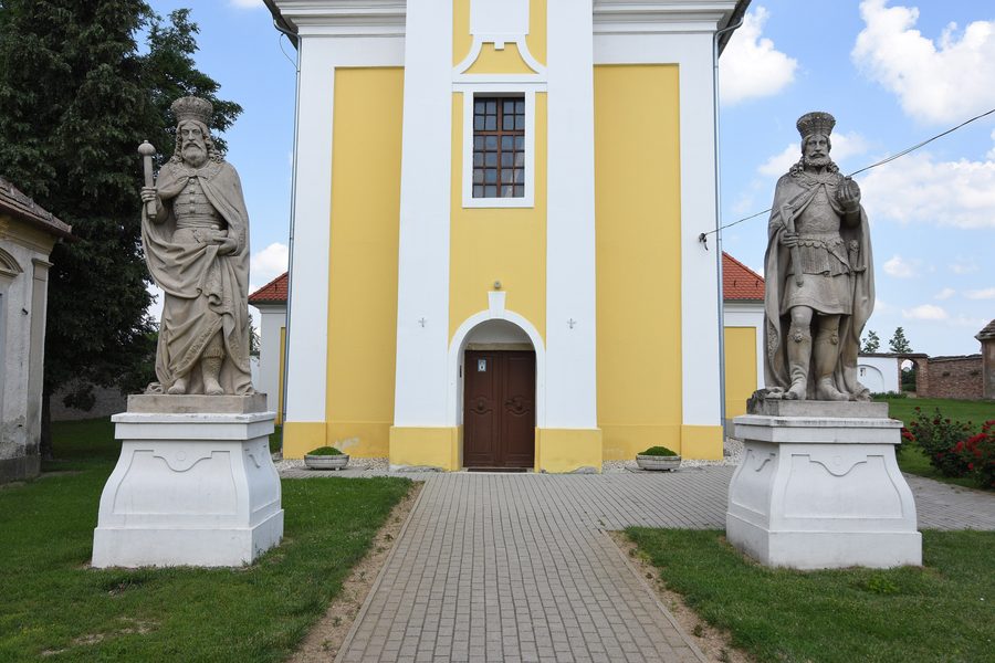 Exterior of the Penitent Magdalene Church in Felsőság, Simaság