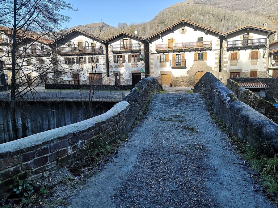 File:Ituren. .jpg