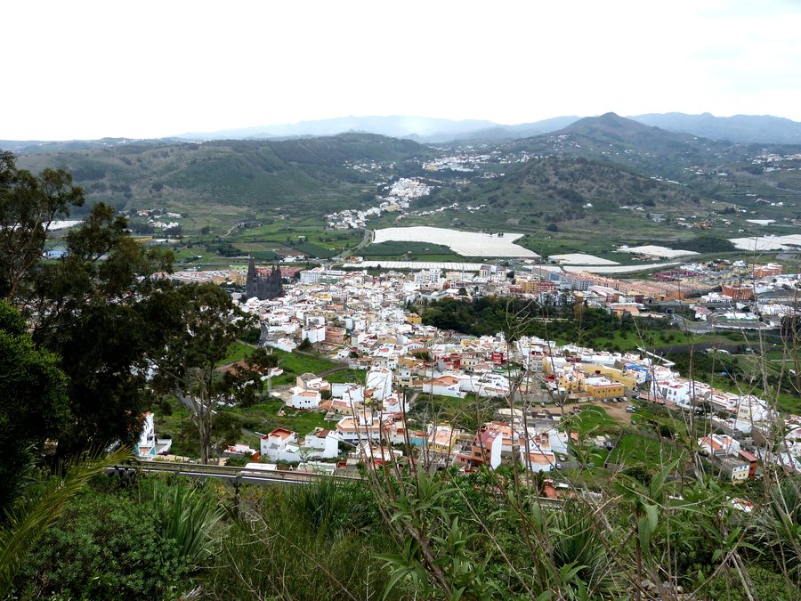 View of the city centre of Arucas from Montaña de Arucas