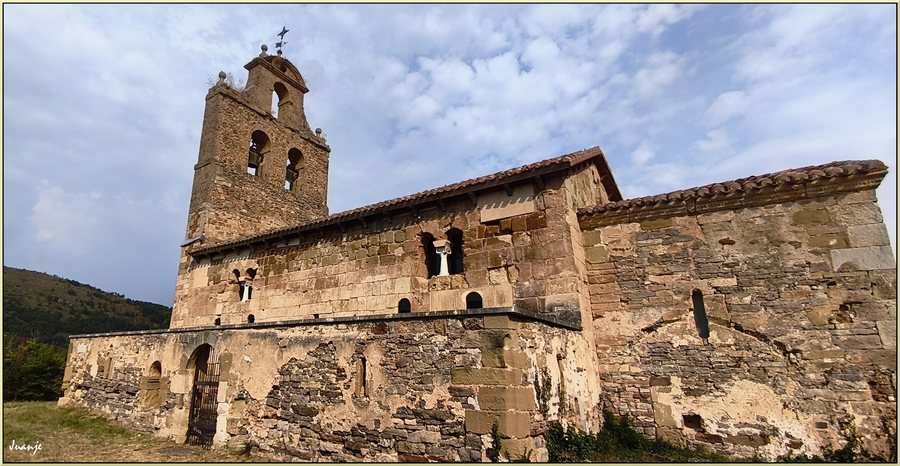 File:?? ?? Iglesia de la Asunción (San Vicente del Valle, Castilla y León, España, 14-8-2025) - Flickr - Juanje Orío.jpg
