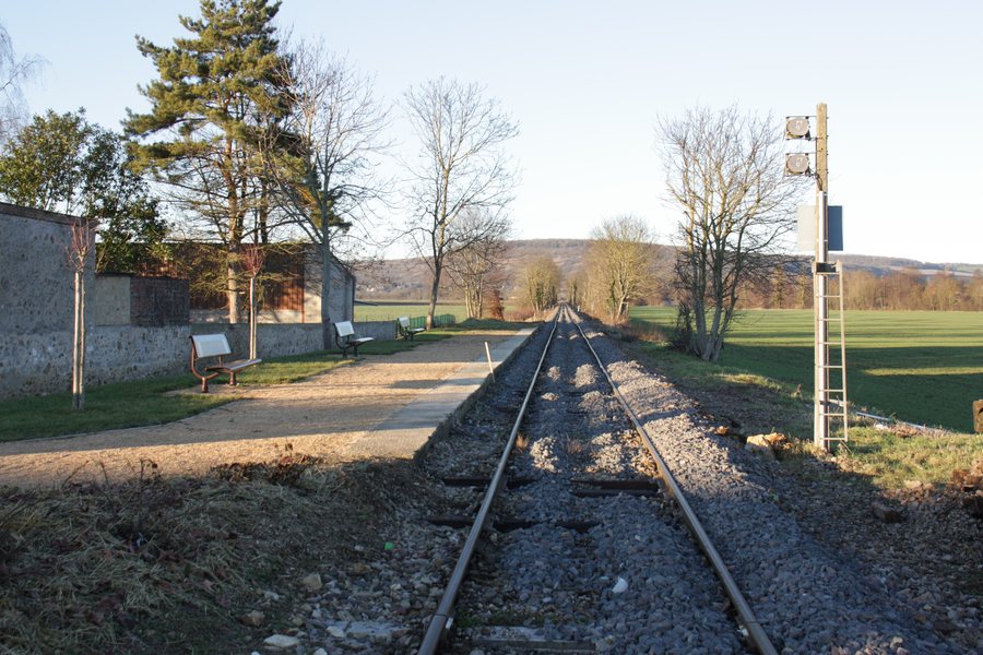File:Gare de Crézancy - Quais.jpg