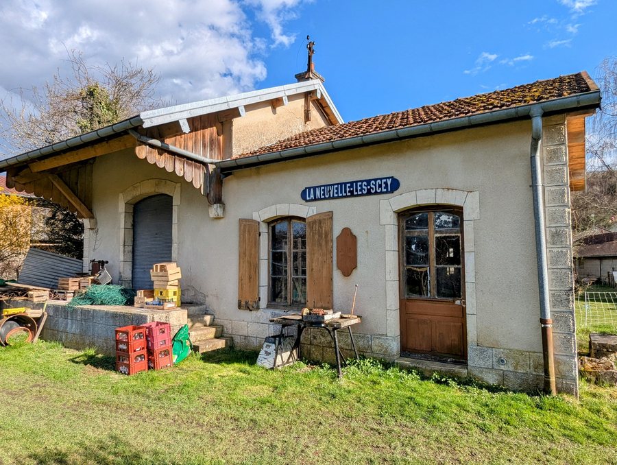 File:Ancienne Gare de la Neuvelle-les-Scey.jpg