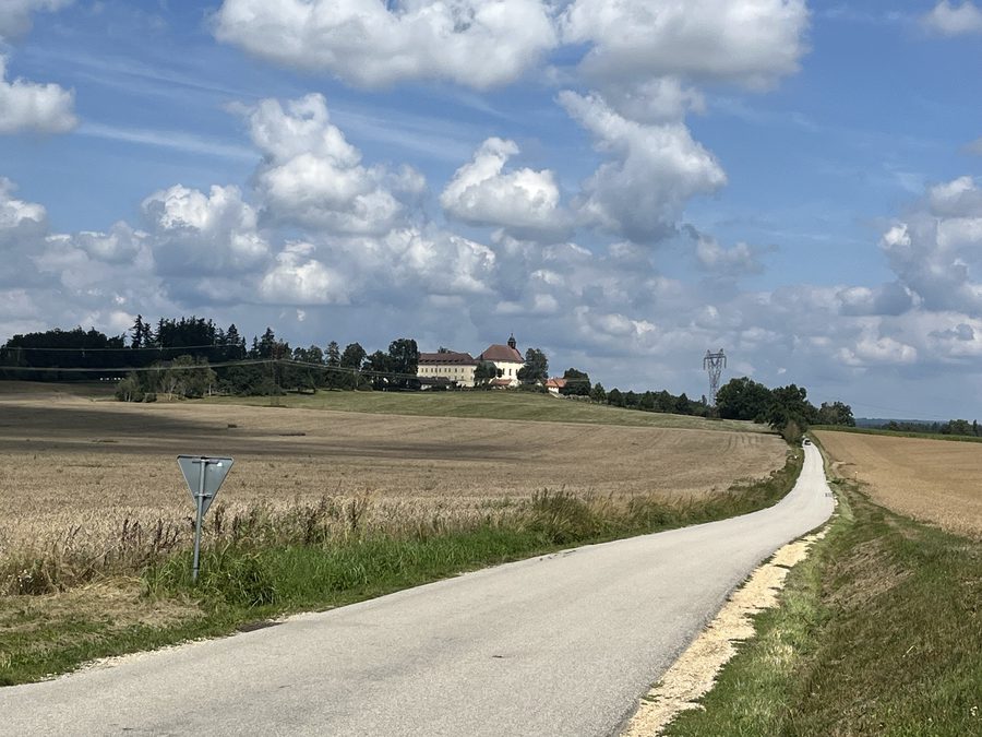 Klosteransicht in Kostelní Vydří in Südböhmen