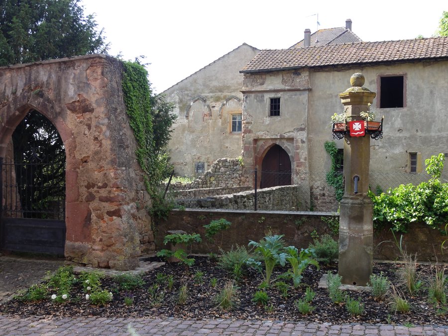 File:Orschwihr Château.JPG