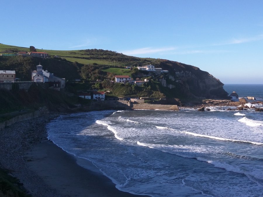 File:Playa de Arnao (Castrillón), Asturias (España).jpg
