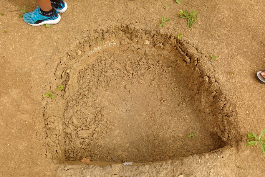 File:2017-07-19 14-47-01 fouilles-archeo-bourogne.jpg