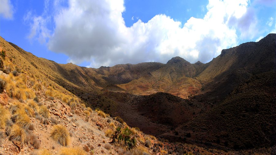 File:Caldera de la Majada Redonda.jpg