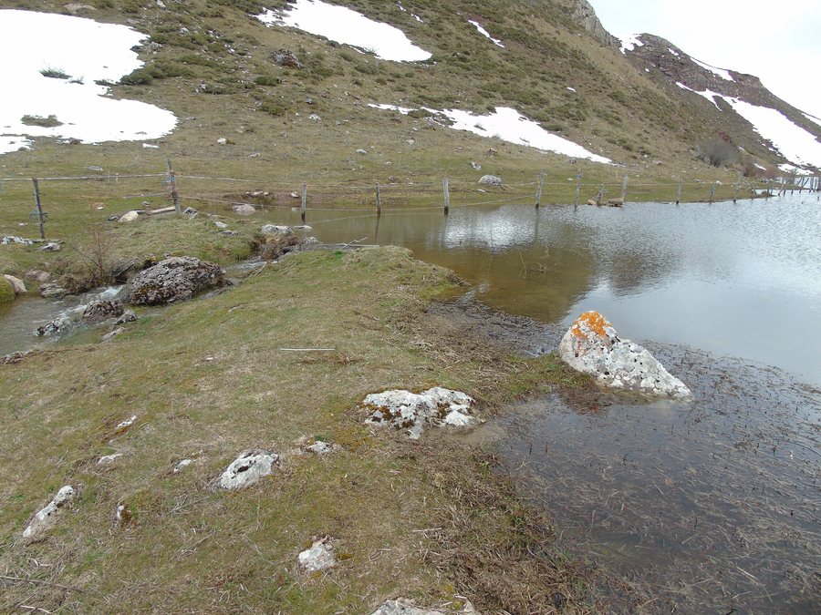 File:Arroyo de Lago.001 - Cabrillanes (Leon).jpg