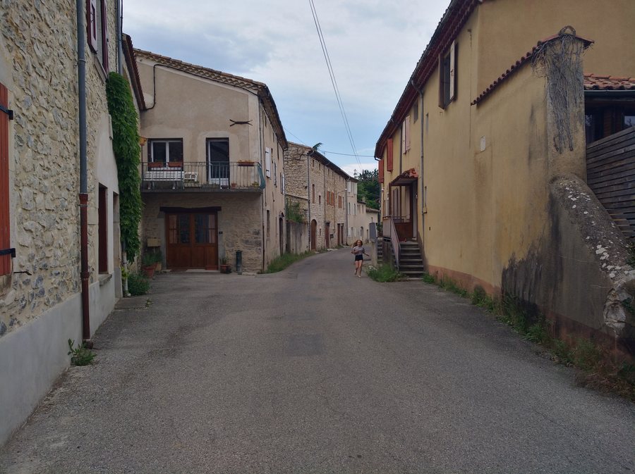 File:Beaufort-sur-Gervanne - Route départementale 172 vers Eygluy-Escoulin (juin 2021).jpg