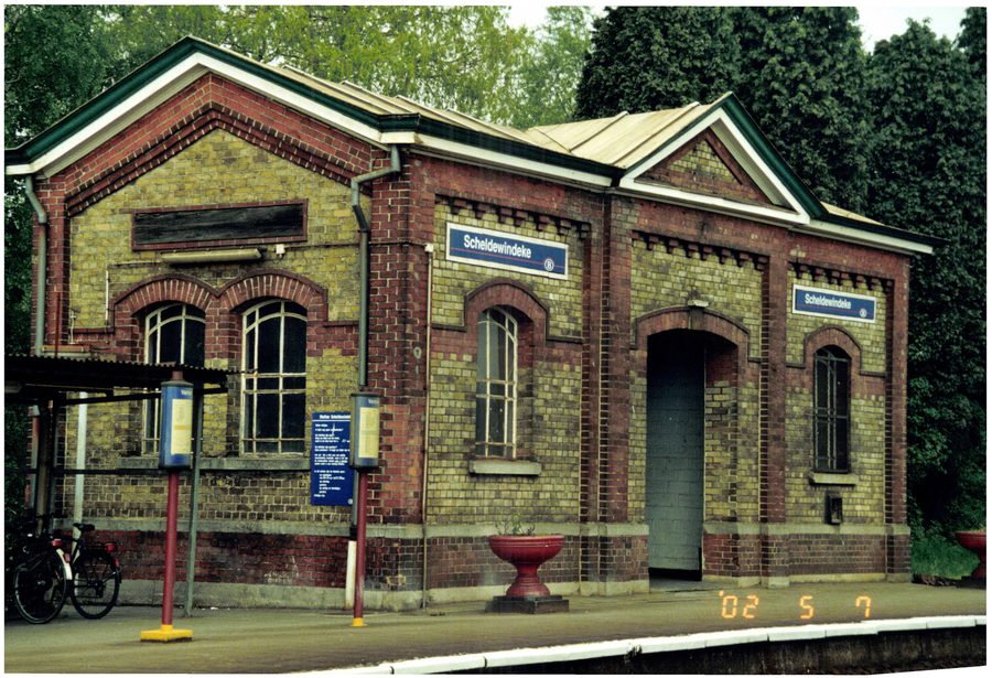Scheldewindeke station