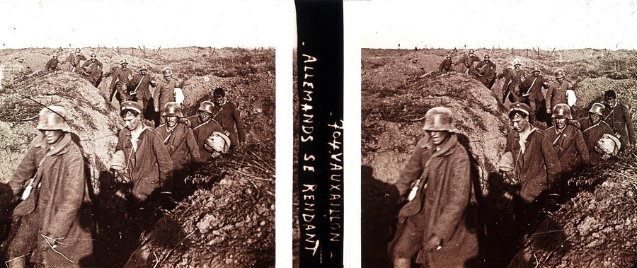 File:Surrendering german soldiers in Vauxaillon during WWI (stereoscopic glass plate, France) (15403739745).jpg