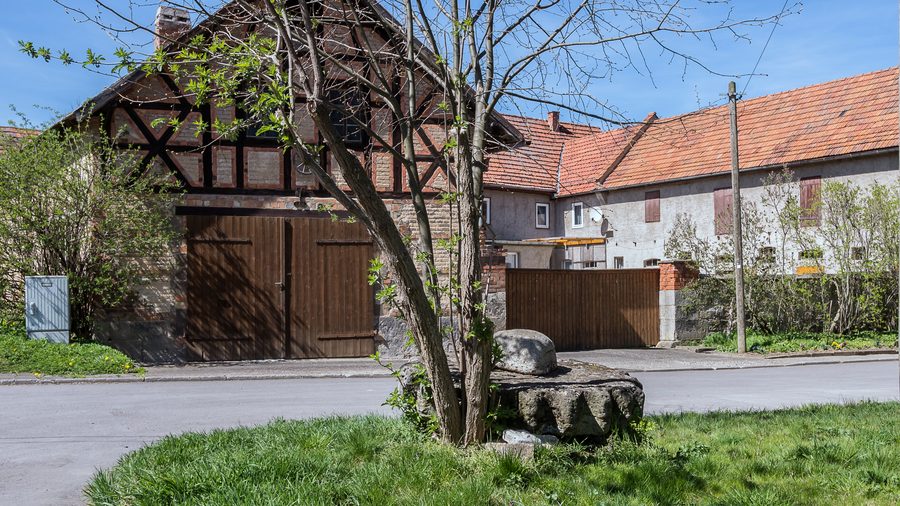 Magdel bei Söllnitz nahe der Brücke Waidmühlstein, mit Uferlandschaft und bewaldeter Umgebung