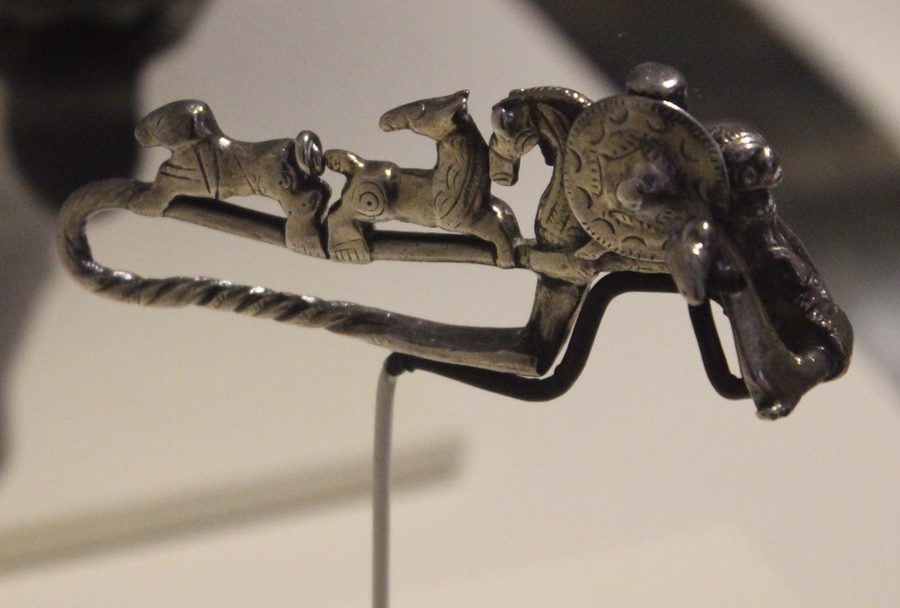 Iberian La Téne-type fibula from Cañete de las Torres, with a hunting scene.
