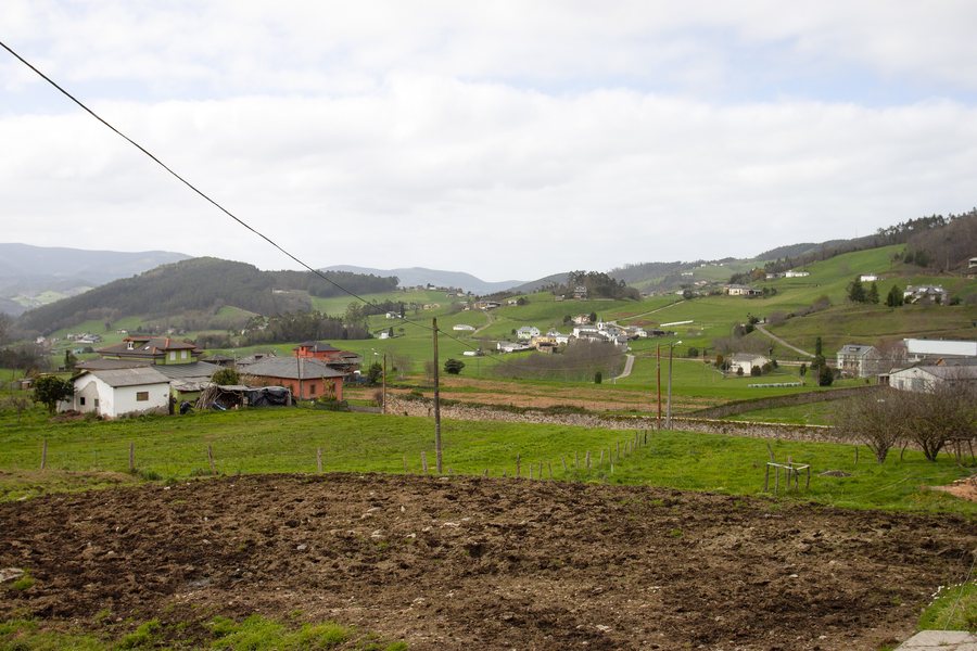 File:Muñás (Valdés, Asturias).jpg
