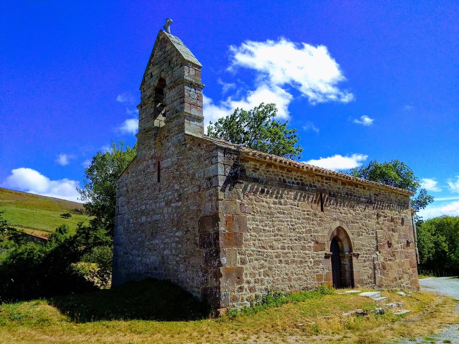 File:Ermita de San Miguel de Olea.jpg