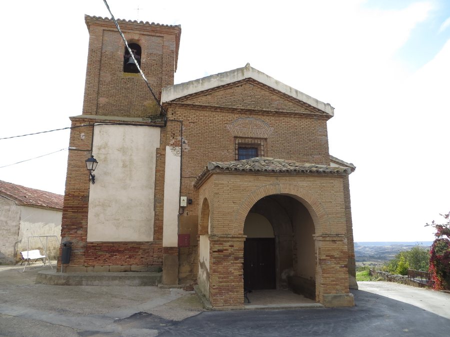 File:Iglesia Fornillos de Apiés.JPG