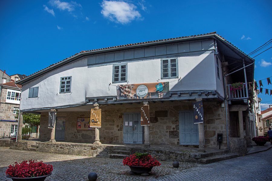 File:Casa de cultura Chantada 2020An001.jpg