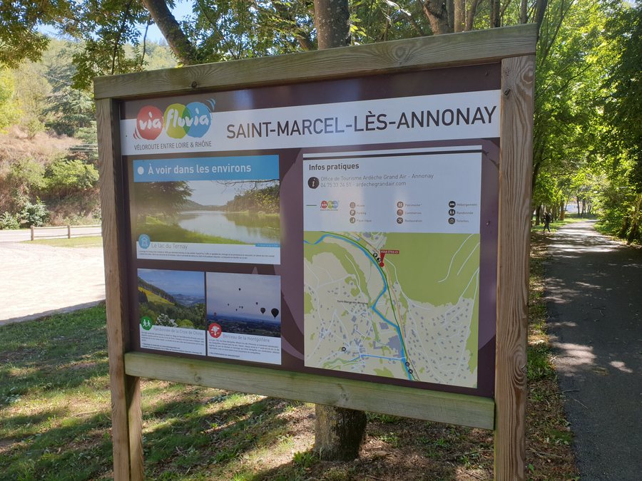 File:Panneau information, Via Fluvia, Saint-Marcel-lès-Annonay.jpg