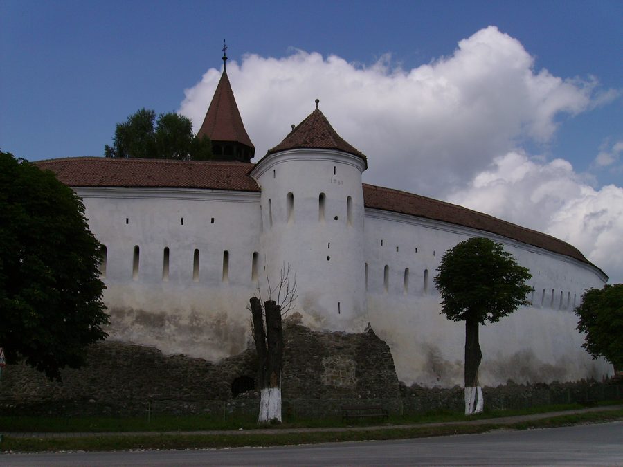 Befestigte Kirche von Prejmer mit Wehrmauern in Siebenbürgen