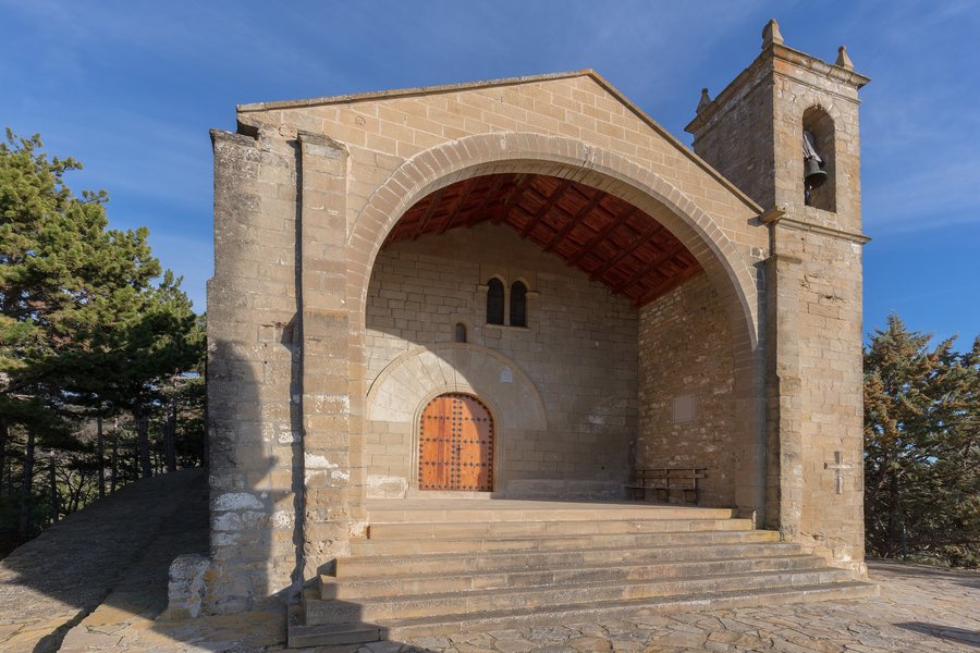 File:Ermita de la Virgen de Puyal, Luesia, Zaragoza, España, 2023-01-04, DD 04.jpg