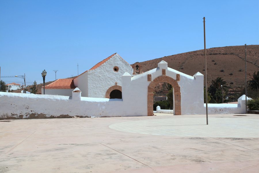 File:Antigua Agua de Bueyes - Lugar Diseminado Agua de Bueyes - Ermita de Nuestra Senora de Guadalupe 01 ies.jpg