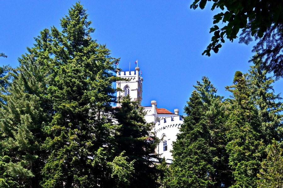File:PF02 Trakošćan . Park forests of Croatia 01.jpg