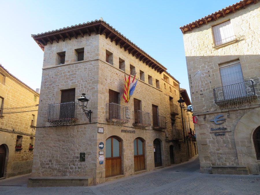 File:Ayuntamiento de Cretas, Teruel, Aragón.jpg